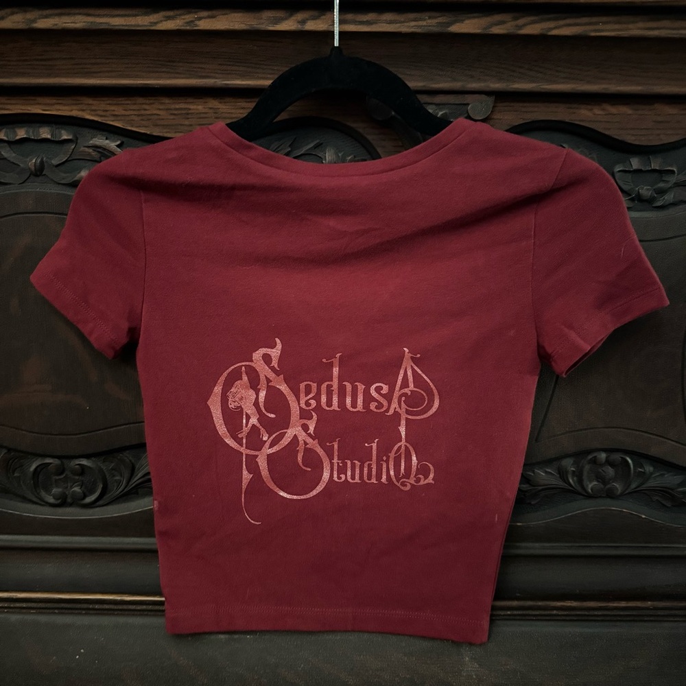 Wild Fable Maroon Graphic Sedusa Crop Top
